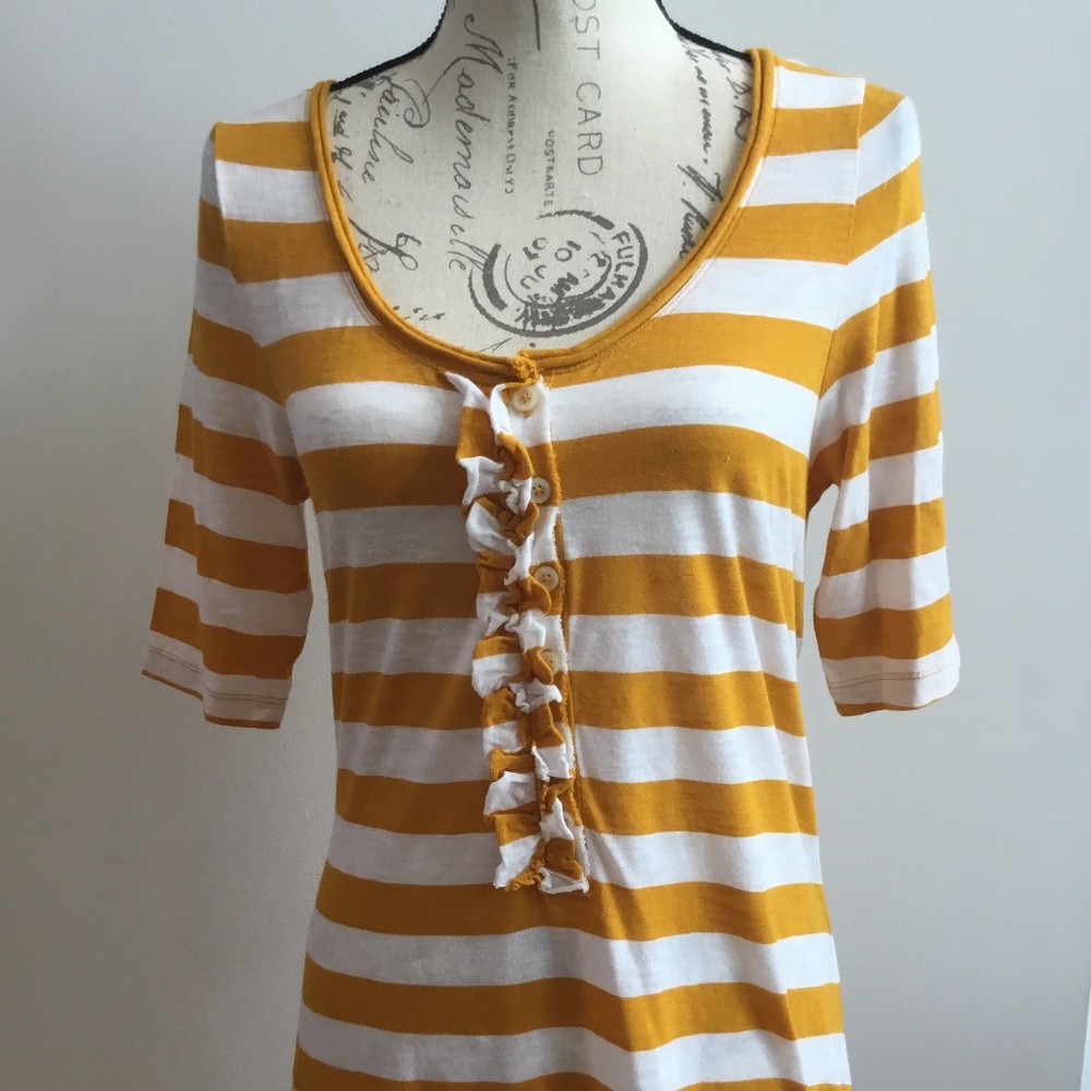 Old navy stripe ruffle top w/buttons